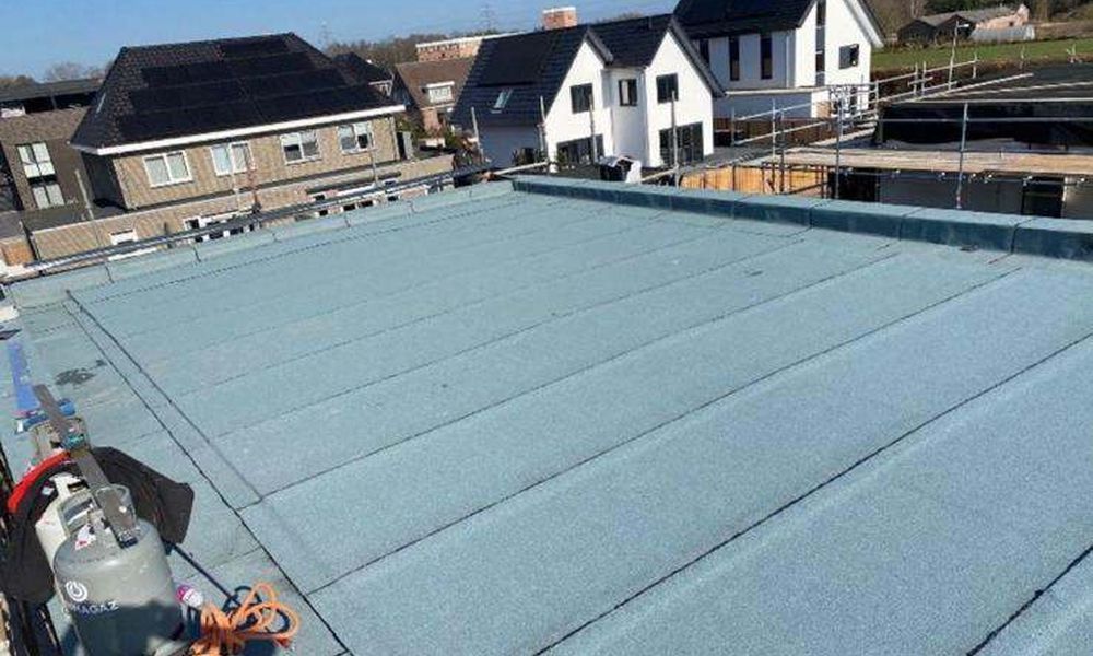 Nieuw dak in Twello laten aanleggen Geheel nieuw plat dak aangelegd
